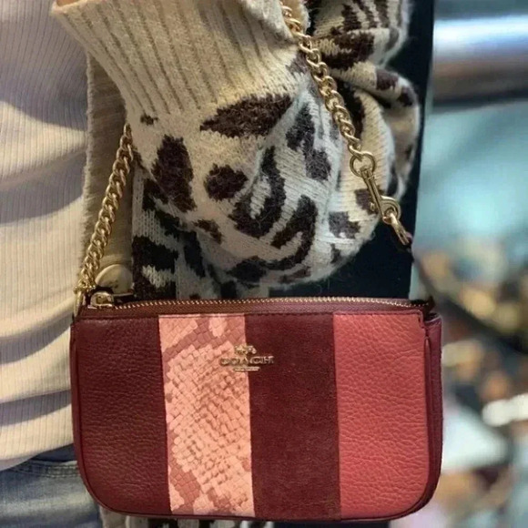 Coach Women’s Large Leather Zip Around Wristlet - Picture 7 of 7